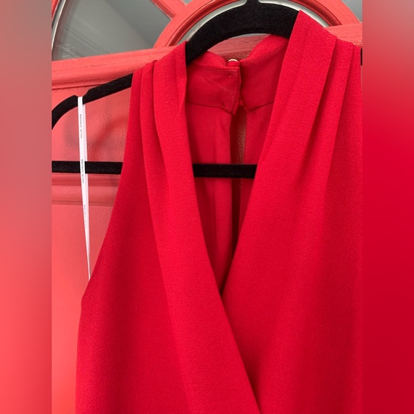 Sleeveless one-piece jumpsuit in red - Picture 3 of 8